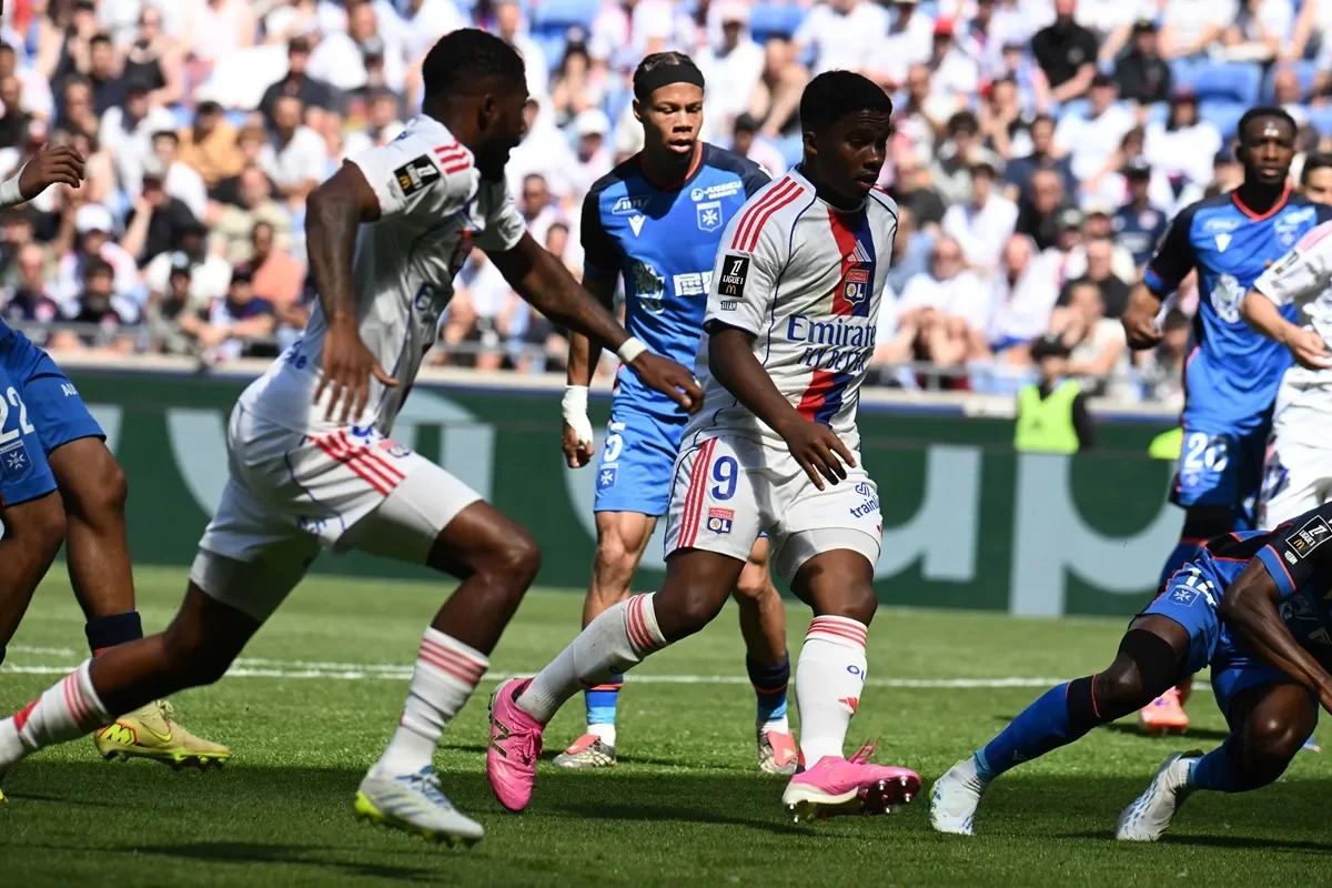 Lyon Aims to Maintain Winning Streak Against Struggling Auxerre