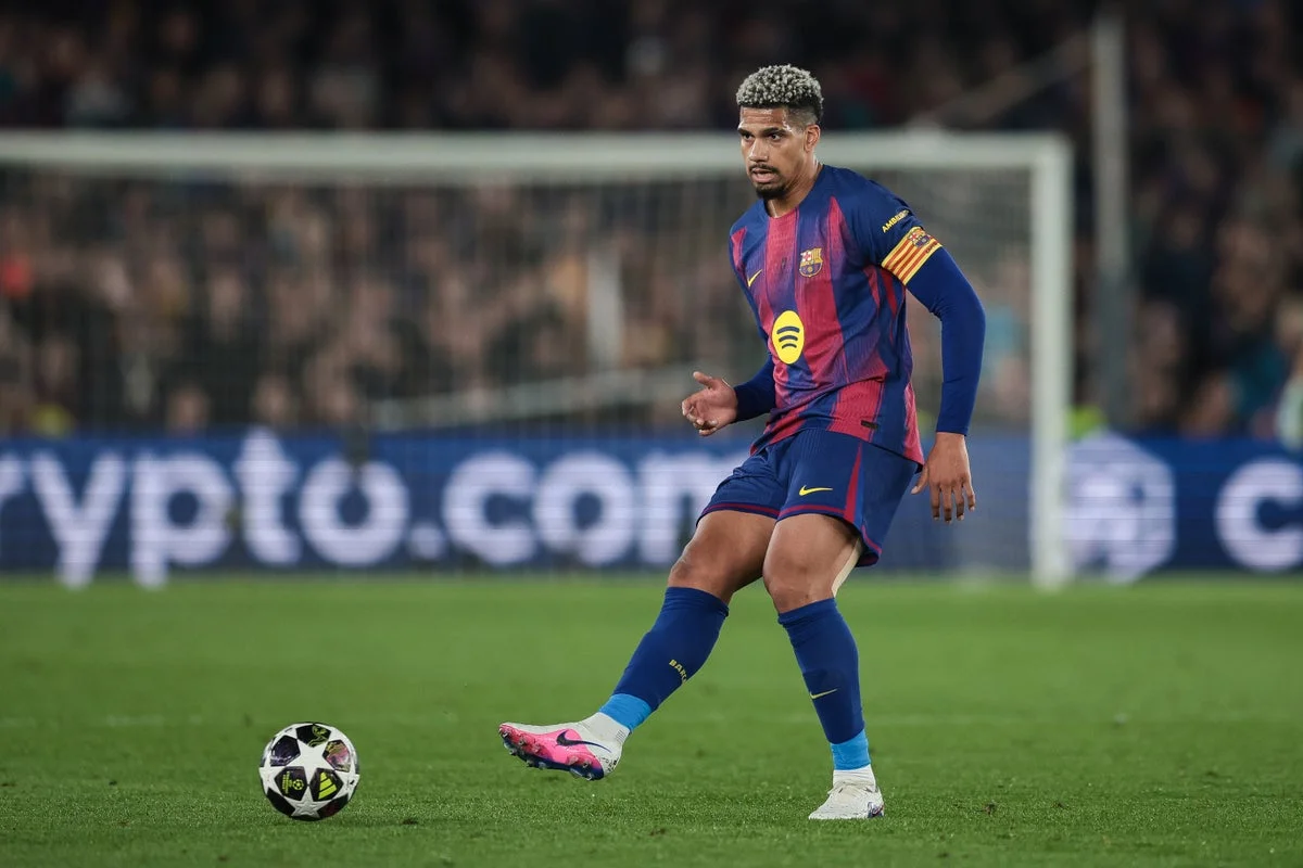 Ronald Araujo Joins Liverpool on Loan, Strengthening Defensive Line